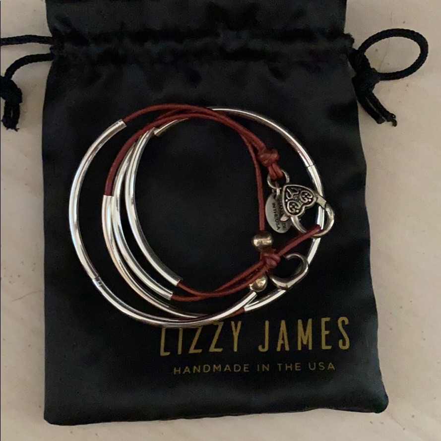 Lizzy James Dark Red Bracelet Necklace 40$